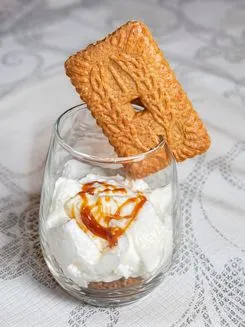 Verrines de faisselle à la confiture de lait